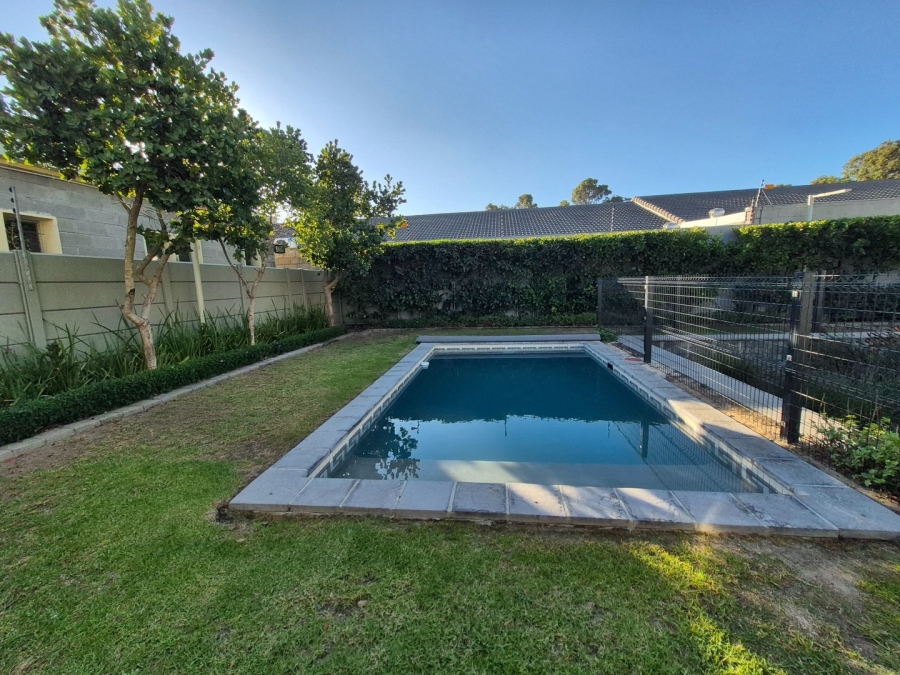 1 Bedroom Property for Sale in Edgemead Western Cape